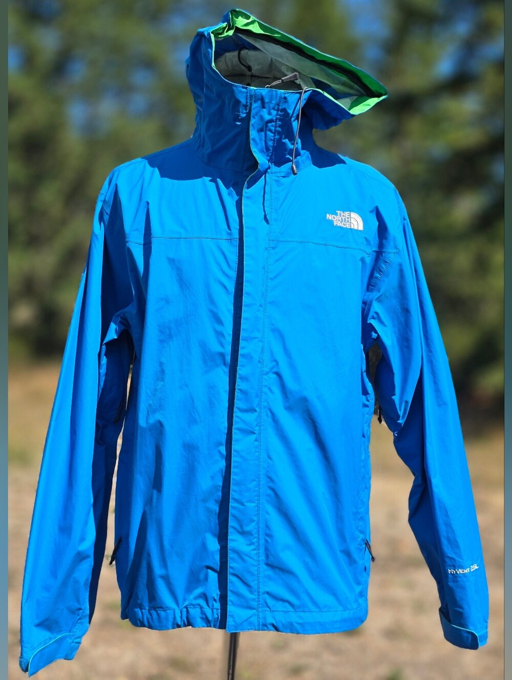The North Face Mens Medium Blue HyVent 2.5L Hooded Rain Jacket Waterproof Rare